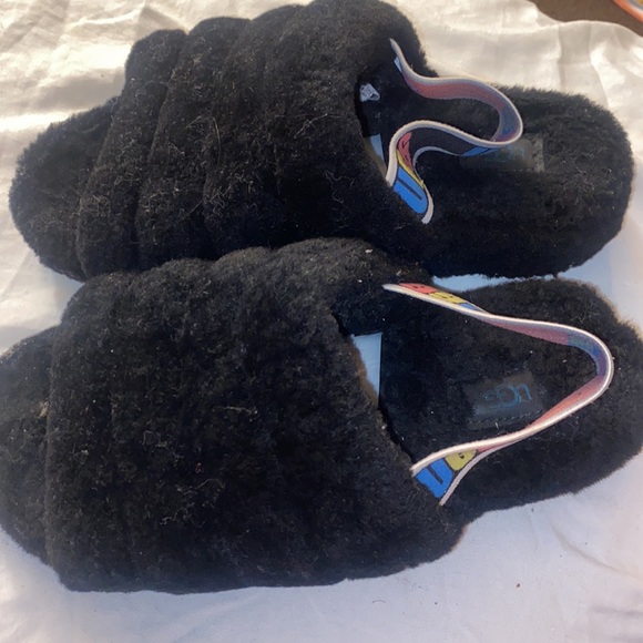 Authentic uggs slides - Picture 4 of 4